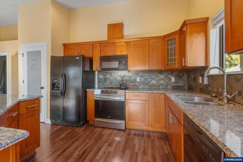 5648 Koda Street SE Salem OR 97306