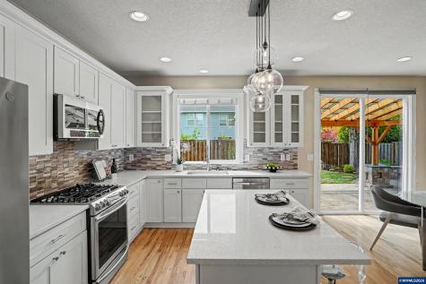 3520 SE Shoreline Drive Corvallis OR 97333