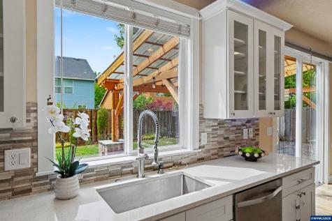 3520 SE Shoreline Drive Corvallis OR 97333