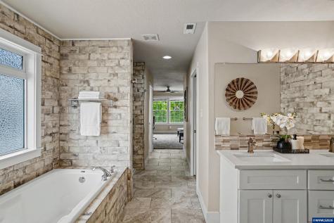 3520 SE Shoreline Drive Corvallis OR 97333
