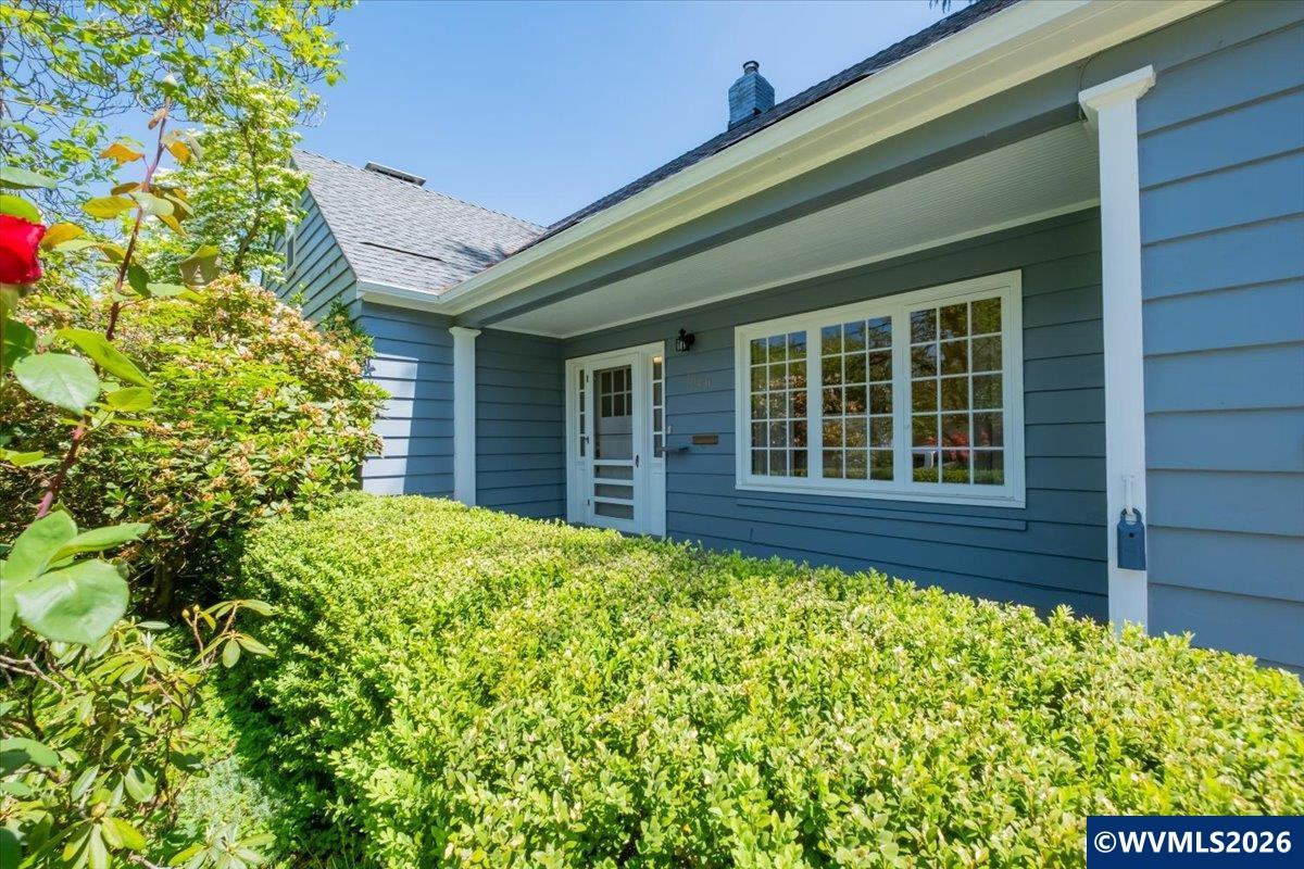 1960 East Nob Hill Street SE Salem OR 97302-5260