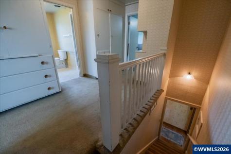 1960 East Nob Hill Street SE Salem OR 97302-5260