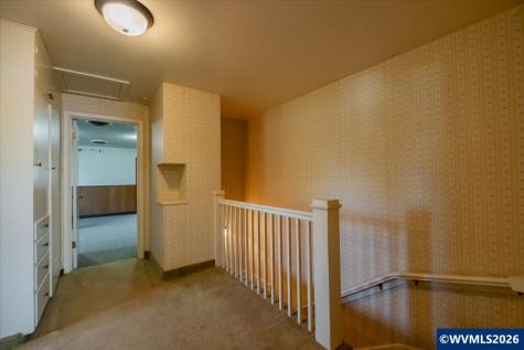 1960 East Nob Hill Street SE Salem OR 97302-5260