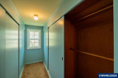 1960 East Nob Hill Street SE Salem OR 97302-5260