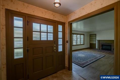 1960 East Nob Hill Street SE Salem OR 97302-5260