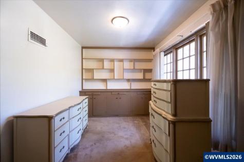 1960 East Nob Hill Street SE Salem OR 97302-5260