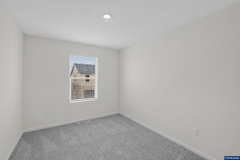1074 Drake Lane Woodburn OR 97071