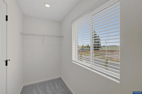 1074 Drake Lane Woodburn OR 97071