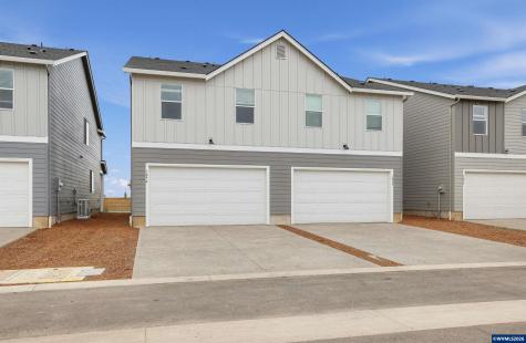 1074 Drake Lane Woodburn OR 97071