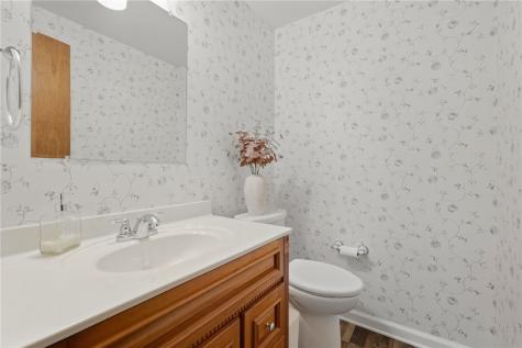 37 Oxford Court Mccandless PA 15237