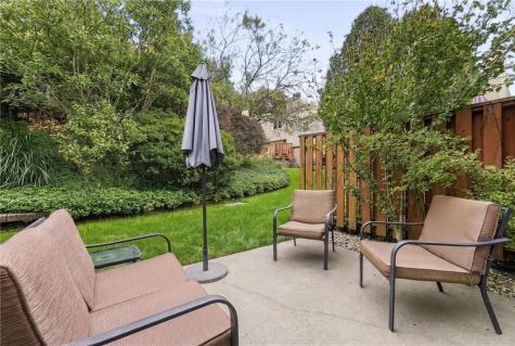 37 Oxford Court Mccandless PA 15237