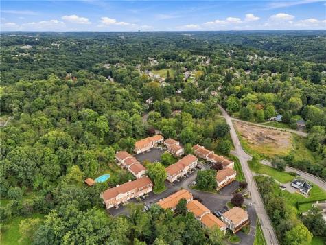 37 Oxford Court Mccandless PA 15237