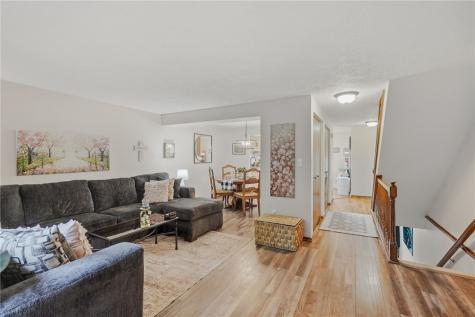 37 Oxford Court Mccandless PA 15237