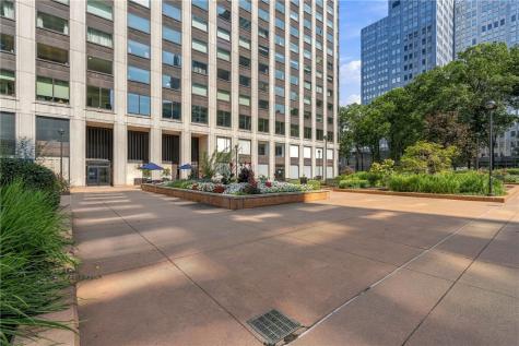 320 Fort Duquesne Boulevard Downtown Pgh PA 15222
