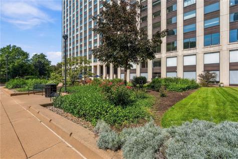 320 Fort Duquesne Boulevard Downtown Pgh PA 15222