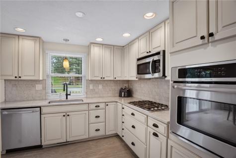 528 Hunters Path Road South Fayette PA 15017