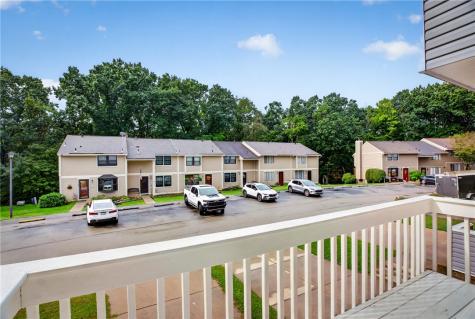 528 Hunters Path Road South Fayette PA 15017