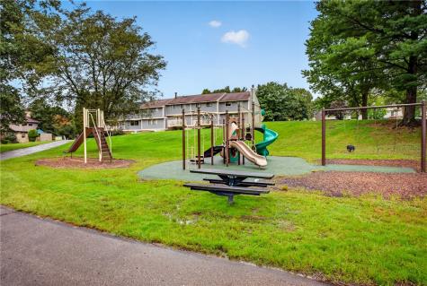 528 Hunters Path Road South Fayette PA 15017