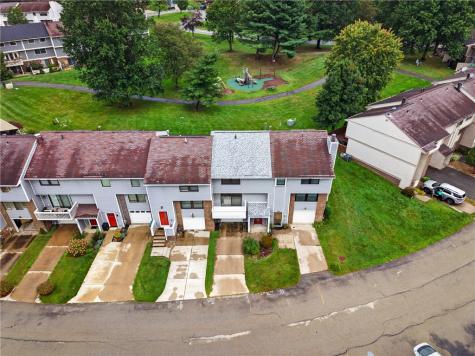 528 Hunters Path Road South Fayette PA 15017
