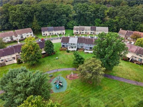 528 Hunters Path Road South Fayette PA 15017