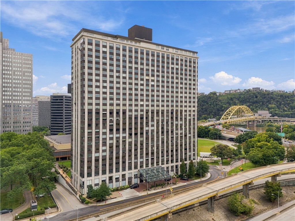 320 Fort Duquesne Boulevard Downtown Pgh PA 15222