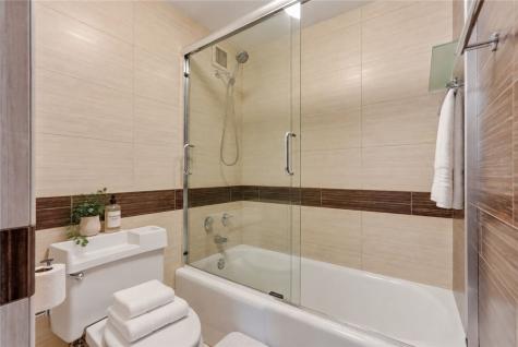 320 Fort Duquesne Boulevard Downtown Pgh PA 15222