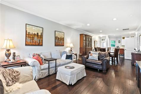 2041 Connecticut Lane Franklin Park PA 15143