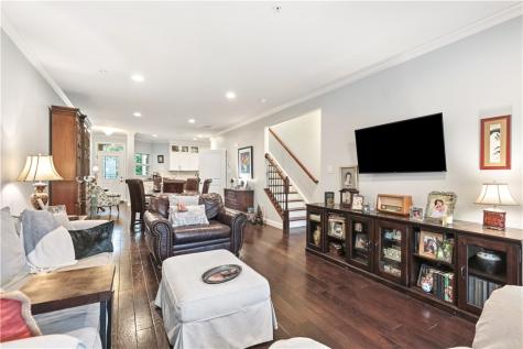 2041 Connecticut Lane Franklin Park PA 15143