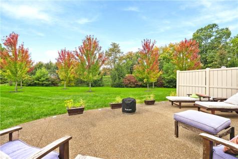 2041 Connecticut Lane Franklin Park PA 15143
