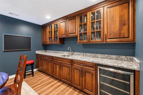 2041 Connecticut Lane Franklin Park PA 15143