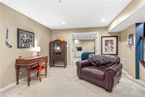 2041 Connecticut Lane Franklin Park PA 15143