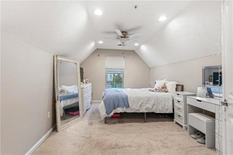 2041 Connecticut Lane Franklin Park PA 15143
