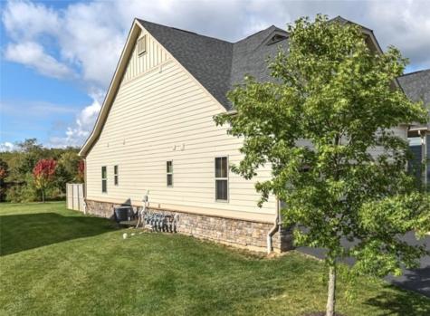2041 Connecticut Lane Franklin Park PA 15143