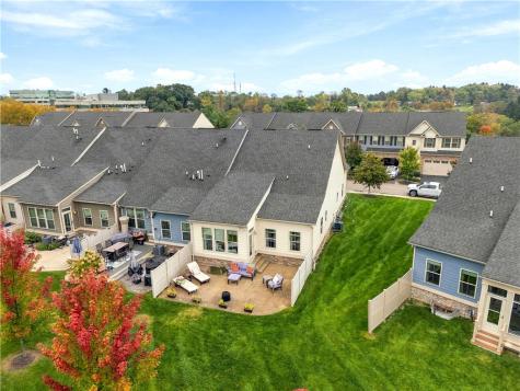 2041 Connecticut Lane Franklin Park PA 15143