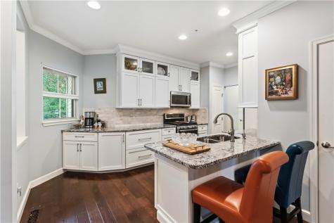 2041 Connecticut Lane Franklin Park PA 15143