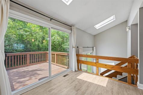 2736 Meadowcrest Court Franklin Park PA 15090