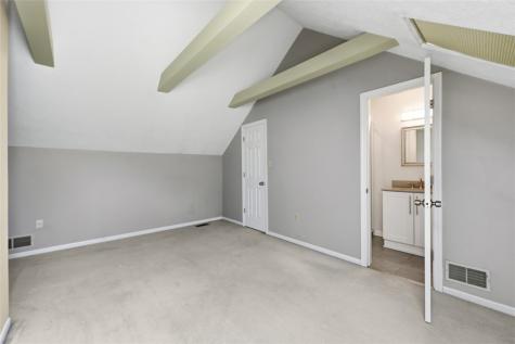 2736 Meadowcrest Court Franklin Park PA 15090