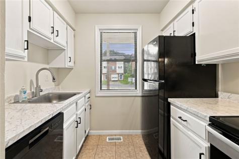 187 Woodhaven Drive Seven Fields Boro PA 16046