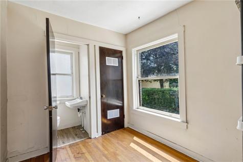 622 Whitney Avenue Regent Square PA 15221