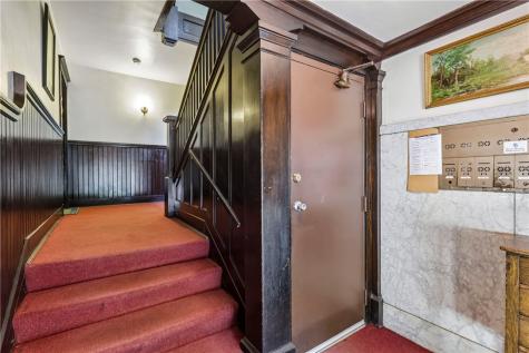622 Whitney Avenue Regent Square PA 15221
