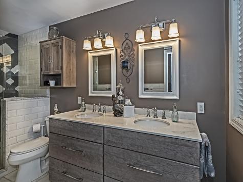 575 E Vanderbilt Adams Township PA 16046