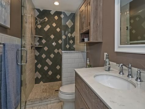 575 E Vanderbilt Adams Township PA 16046