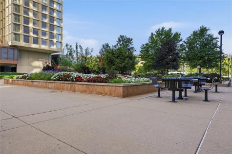 320 Fort Duquesne Boulevard Downtown Pgh PA 15222
