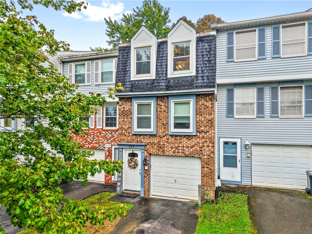 939 Lynwood Court Cranberry Township PA 16066
