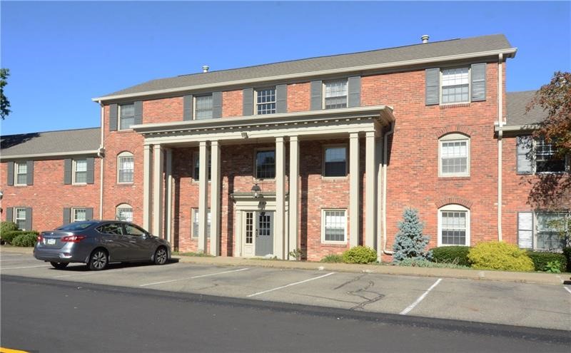 646 Robinwood Drive Scott Township PA 15216