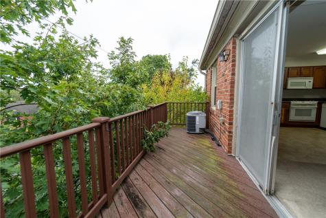 646 Robinwood Drive Scott Township PA 15216