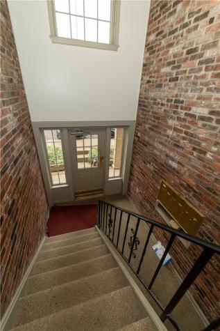 646 Robinwood Drive Scott Township PA 15216