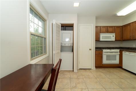 646 Robinwood Drive Scott Township PA 15216