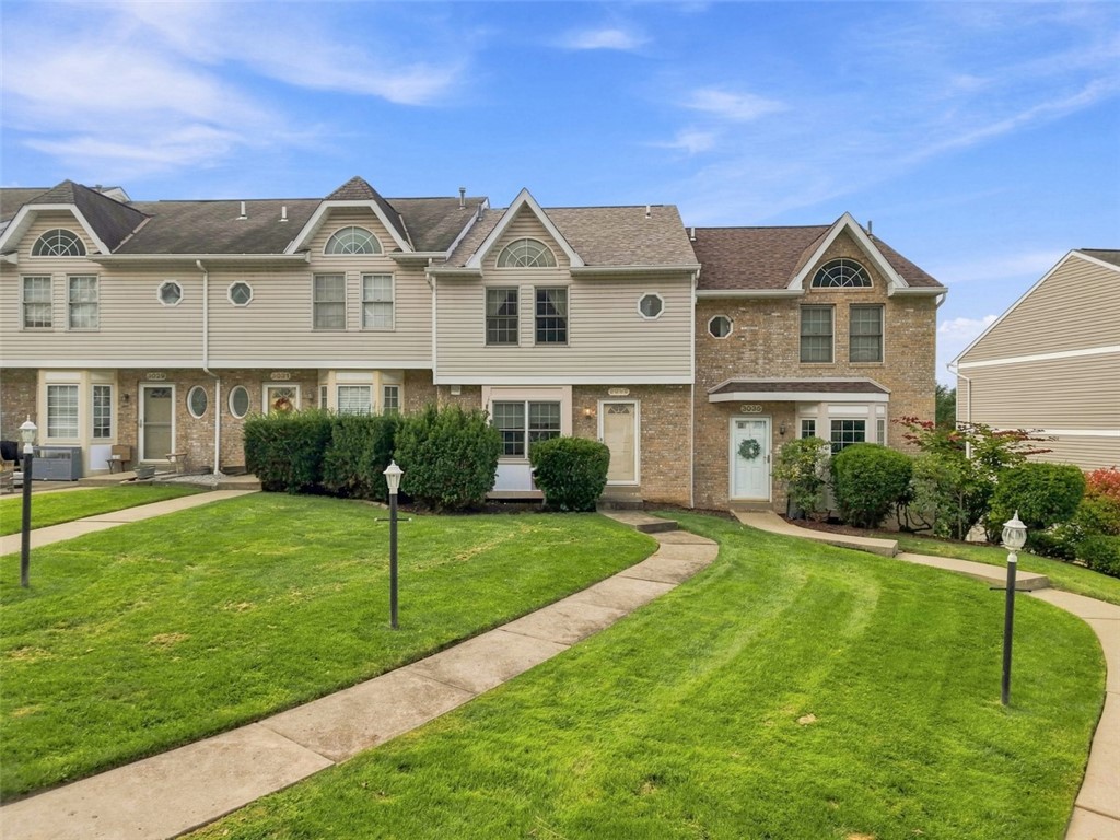 3033 Estate Drive North Fayette PA 15071