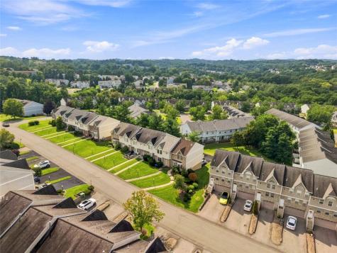 3033 Estate Drive North Fayette PA 15071